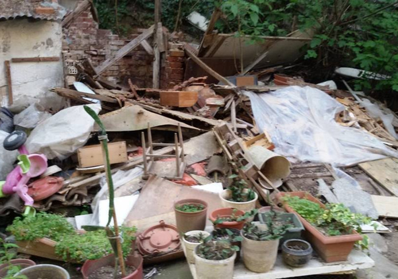 Θεσσαλονίκη: Πάνω από 6,5 τόνοι απορριμμάτων εντοπίστηκαν σε σπίτι - τρώγλη! (pics)