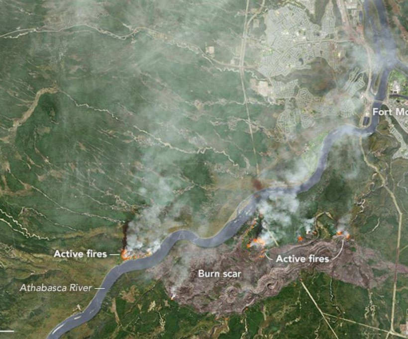 Ο Καναδάς στις φλόγες: Ανεξέλεγκτη πυρκαγιά κατακαίει δάση και πόλεις επί μια εβδομάδα (Pics)