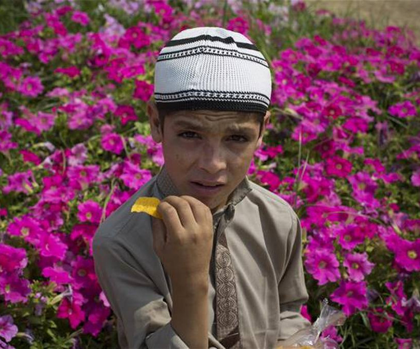 Απίστευτο: Τη μέρα είναι δυο φυσιολογικά παιδιά, το βράδυ όμως…(pics)