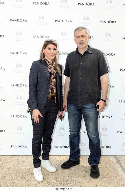 Ελευθερία Μαραγκουδάκη- Πρόεδρος PANDORA Ελλάδος και Κύπρου, Γιάννης Μώραλης- Δήμαρχος Πειραιά 