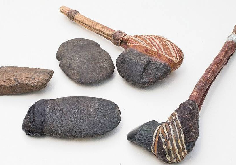 Αυστραλία: Ανακαλύφθηκε ο αρχαιότερος πέλεκυς με λαβή στον κόσμο (photos)