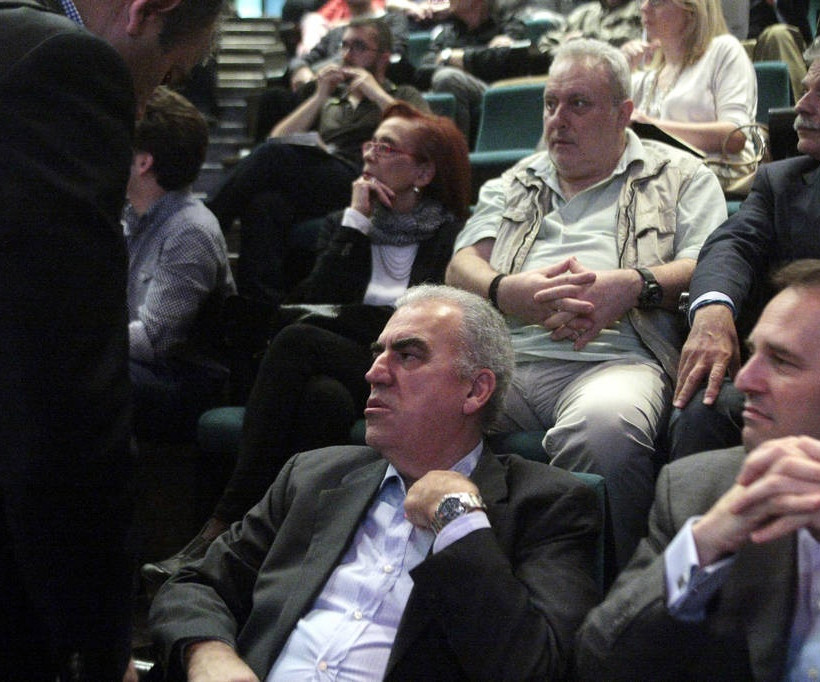 Ποιοι και γιατί «ξεπλένουν» τον Γιώργο Παπακωνσταντίνου