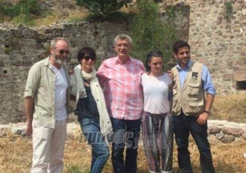 Μυτιλήνη: To Game of Thrones στο πλευρό των προσφύγων (pics)