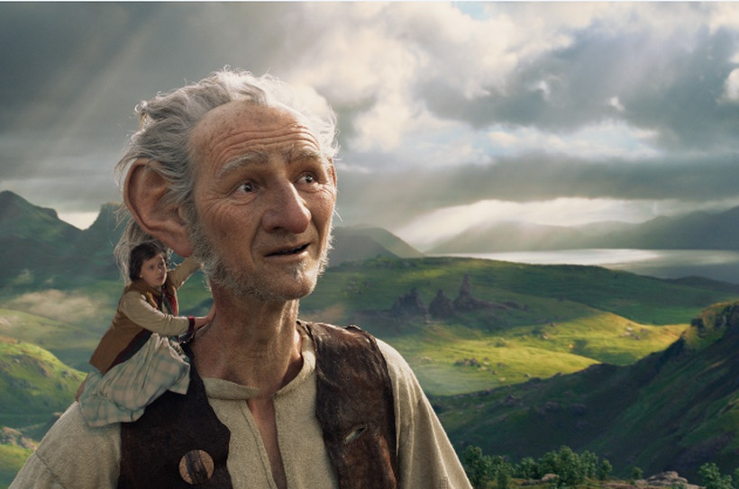 Δύο μοναχικές ψυχές, μία αγάπη και ένας Μεγάλος Φιλικός Γίγαντας 