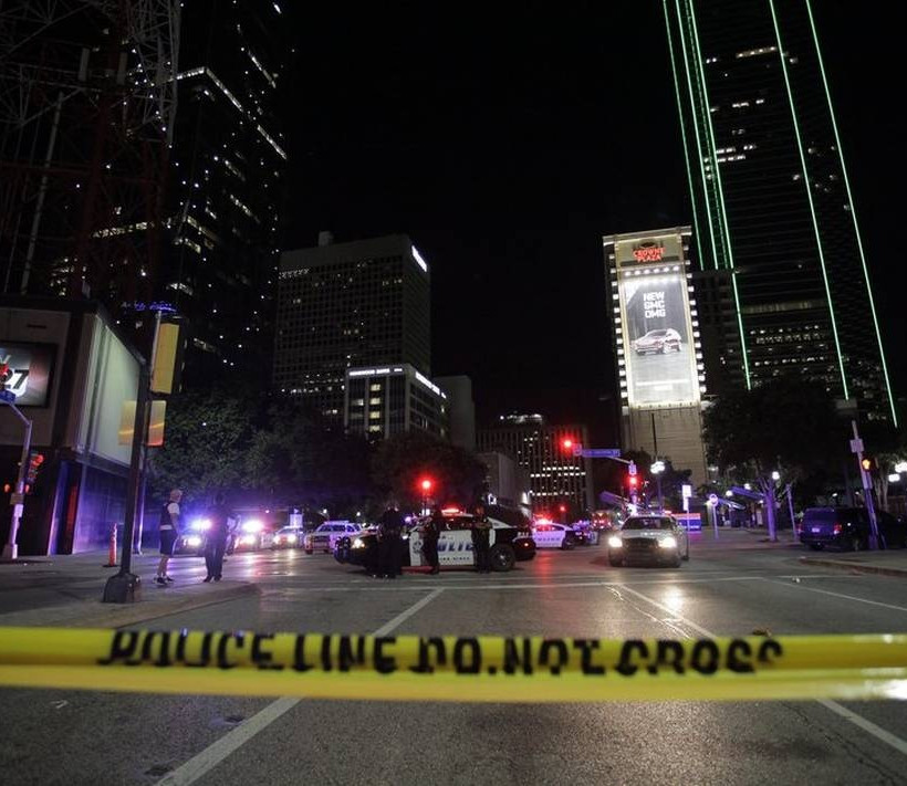 Μακελειό Ντάλας: Έτσι στήθηκε η ενέδρα θανάτου που στοίχισε τη ζωή σε πέντε αστυνομικούς