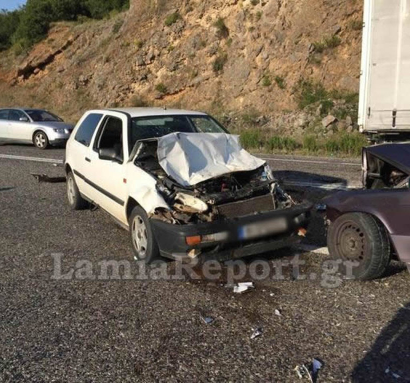 Τριπλή καραμπόλα στο δρόμο Λαμίας - Άμφισσας