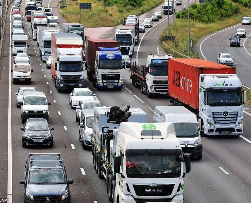 Να πως «εκδικούνται» οι Γάλλοι τους Βρετανούς για το Brexit (Pics & Vid)