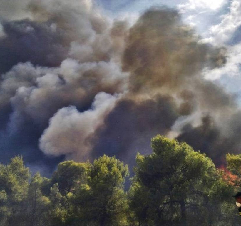 Φωτιά στην Αργολίδα: Εξακολουθεί να καίει το πύρινο μέτωπο στο Κρανίδι 