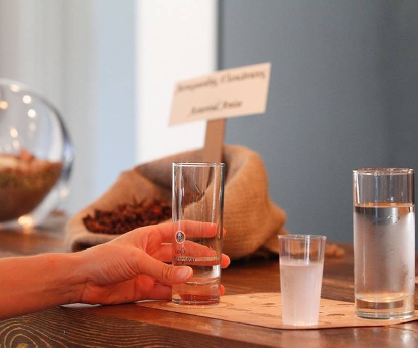 Ανακάλυψε τον κόσμο του ούζου μέσα από μία μοναδική εμπειρία γευσιγνωσίας!