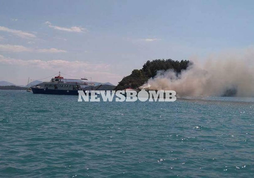 Πανικός στη Λευκάδα: Φωτιά σε γιοτ στο Νυδρί (pics)