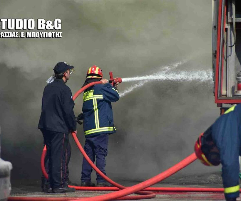 Πυρκαγιά σε εργοστάσιο μεταξύ Άργους - Ν. Κίου (pics&vid)