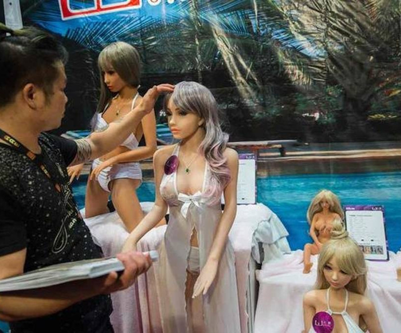 Αυτά είναι τα νέα ερωτικά παιχνίδια που θα φέρουν σεξουαλική επανάσταση (video+photos)