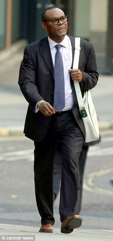 Η απόλυτη ανωμαλία: Διέρρευσε βίντεο που έκανε σεξ με… φίδι! (photos)