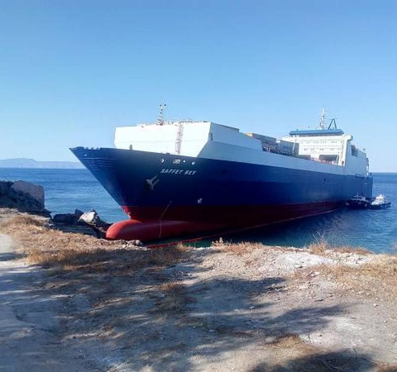 Λακωνία: Καράβι βγήκε στη στεριά! (pics)
