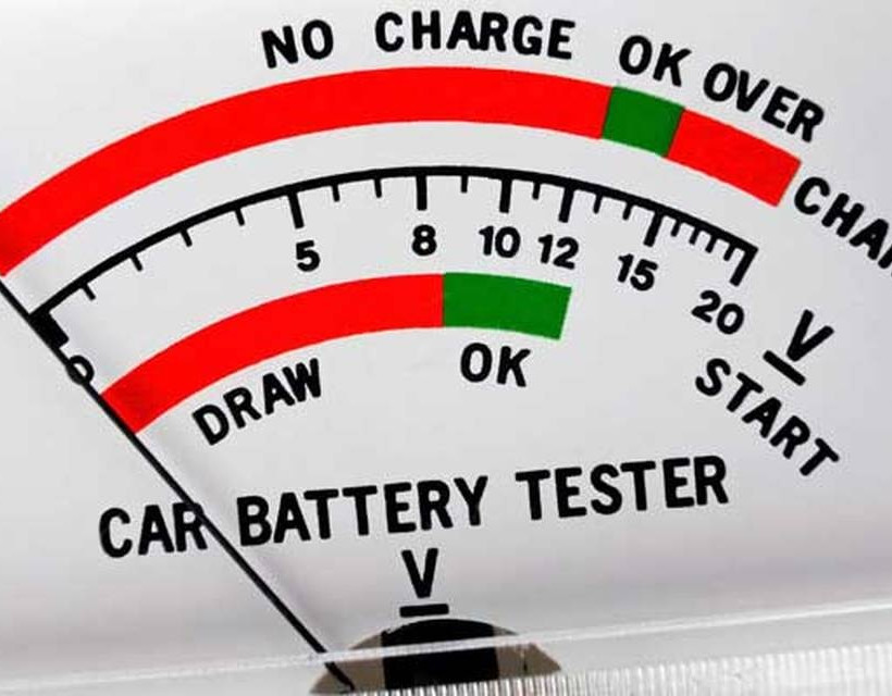 Τι μπορείτε να κάνετε αν το αυτοκίνητό σας μείνει από μπαταρία 