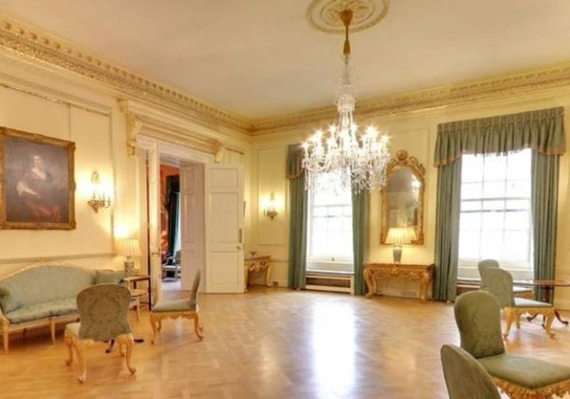 Ξεναγηθείτε εικονικά στο σπίτι που μόνο Πρωθυπουργοί και Πρόεδροι έχουν πατήσει το πόδι τους 