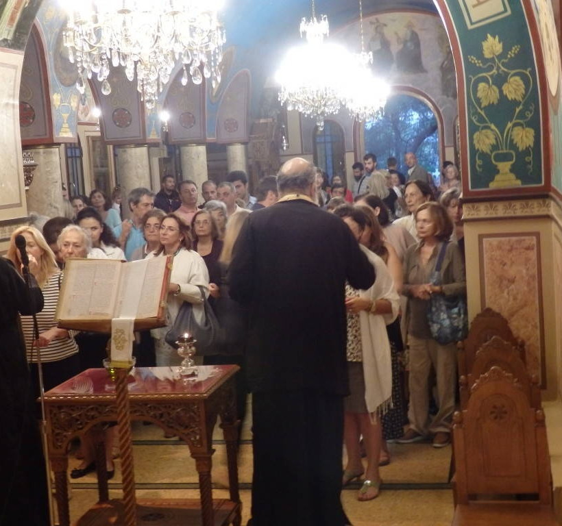 Συγκίνηση στο προσκύνημα της Τιμίας Κάρας του Οσίου Στυλιανού στη Φιλοθέη (pics)