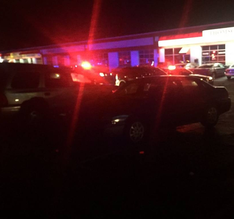 Συμβαίνει τώρα: Πυροβολισμοί έξω από νυχτερινό κέντρο - Πολλοί τραυματίες (Pics)