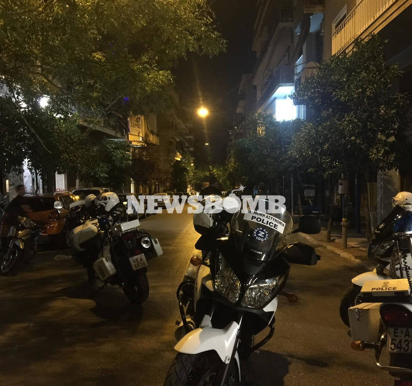 Ισχυρή έκρηξη σε βιβλιοπωλείο στην Ιπποκράτους