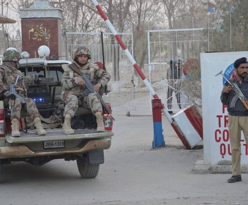 Μακελειό στο Πακιστάν: 59 νεκροί και δεκάδες τραυματίες από ένοπλη επίθεση σε αστυνομική σχολή 