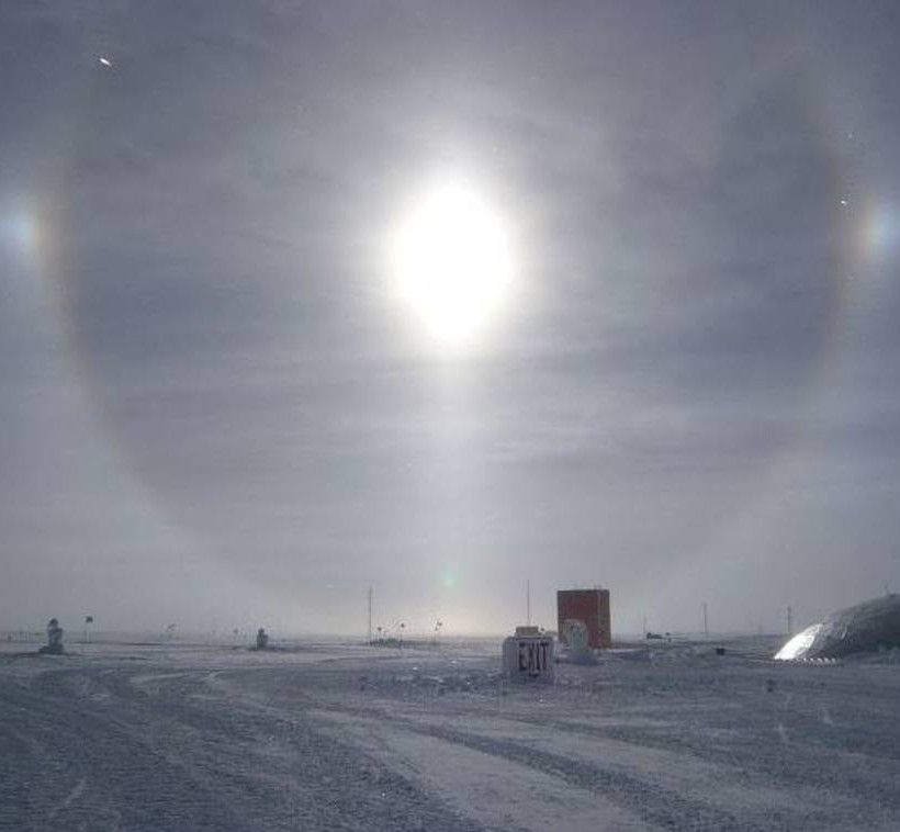 Εντυπωσιακές εικόνες: Κόβει την ανάσα το «φαινόμενο του φωτοστέφανου»