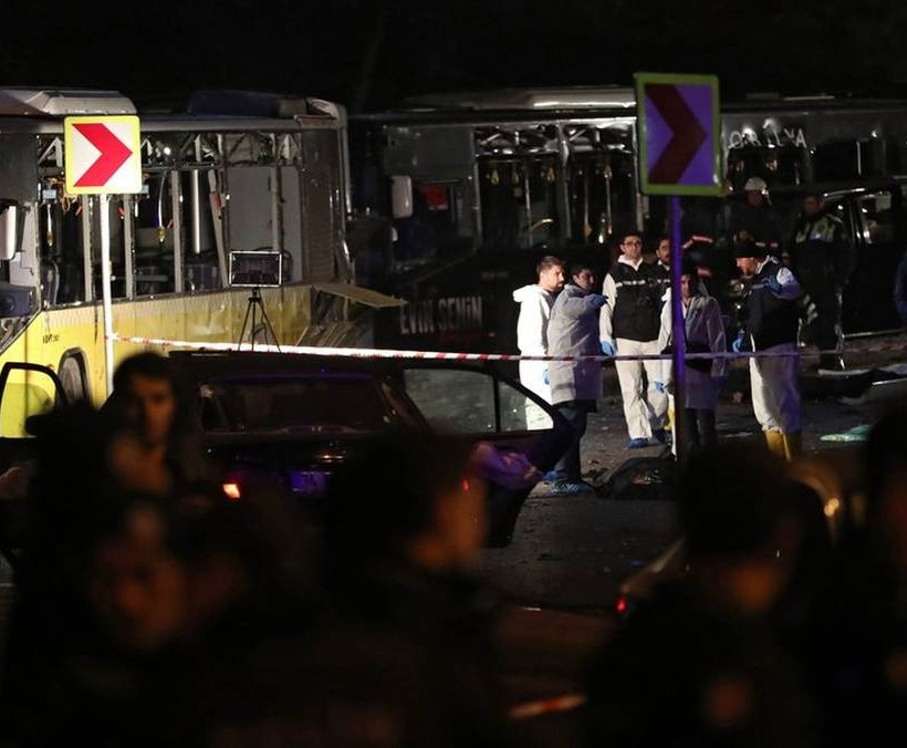 Κωνσταντινούπολη: Διπλή βομβιστική επίθεση σκόρπισε το θάνατο - 29 νεκροί  (pics&vid) 