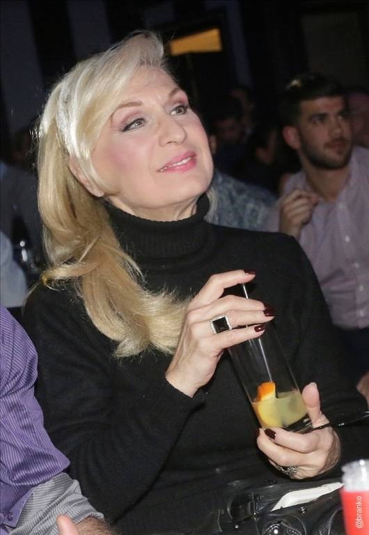 «ΦΩΣ» ...σε ότι αξίζει Καίτη Γαρμπή - Στέλλα Καλλή 