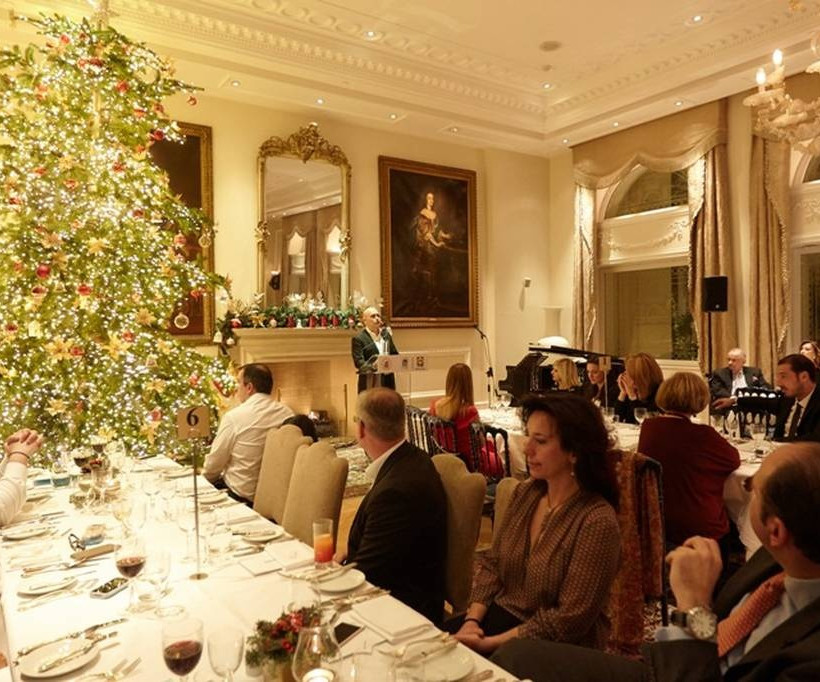 Φέτος μεγαλώνουμε την αγκαλιά μας για τα παιδιά! 