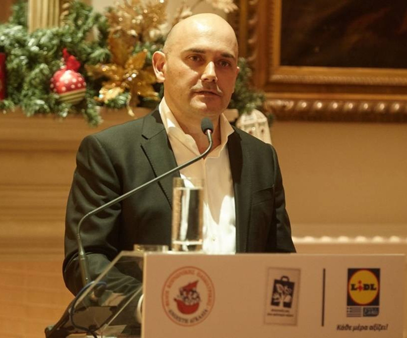 Φέτος μεγαλώνουμε την αγκαλιά μας για τα παιδιά! 