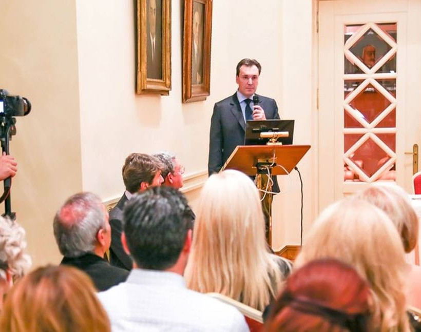 «Χρυσή Εποχή» της γυναίκας: Έκλεψε τις εντυπώσεις η εκδήλωση του ζεύγους Αγγελίδη