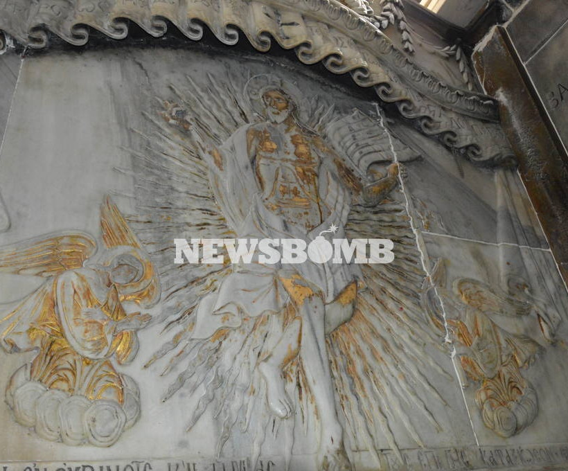 Αποστολή Newsbomb.gr: Άνοιξαν τον Πανάγιο Τάφο και γονάτισαν μπροστά του συγκινημένοι οι επιστήμονες