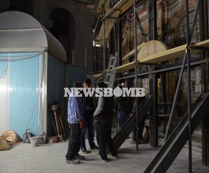 Αποστολή Newsbomb.gr: Άνοιξαν τον Πανάγιο Τάφο και γονάτισαν μπροστά του συγκινημένοι οι επιστήμονες