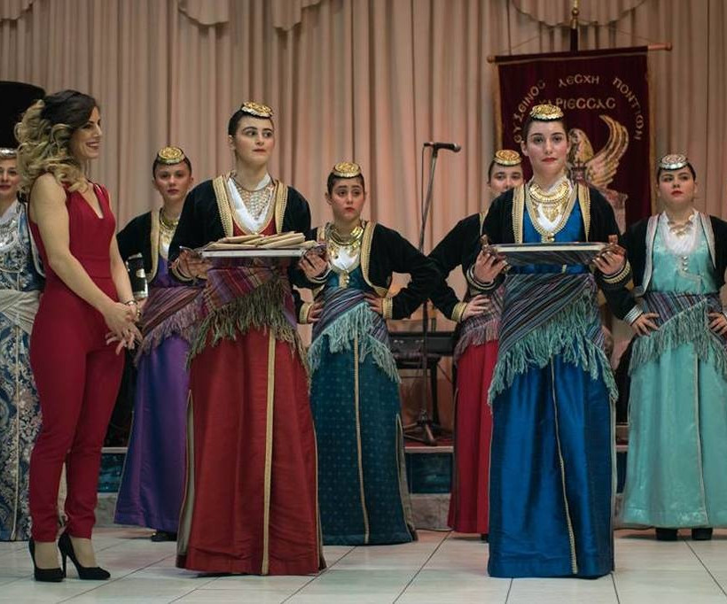 «Μοναδικές στιγμές στον Χριστουγεννιάτικο χορό της Ευξείνου Λέσχης Χαρίεσσας» 