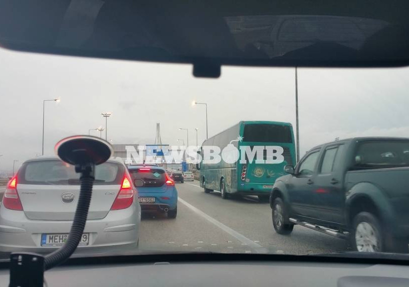 Άνοιξε η γέφυρα Ρίου - Αντιρρίου - Μεγάλες ουρές αυτοκινήτων (pics)