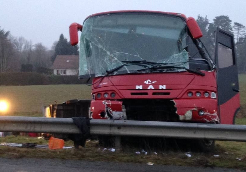 Τραγικό δυστύχημα στη Γαλλία: Τουλάχιστον 5 νεκροί και 24 τραυματίες σε τροχαίο λόγω πάγου