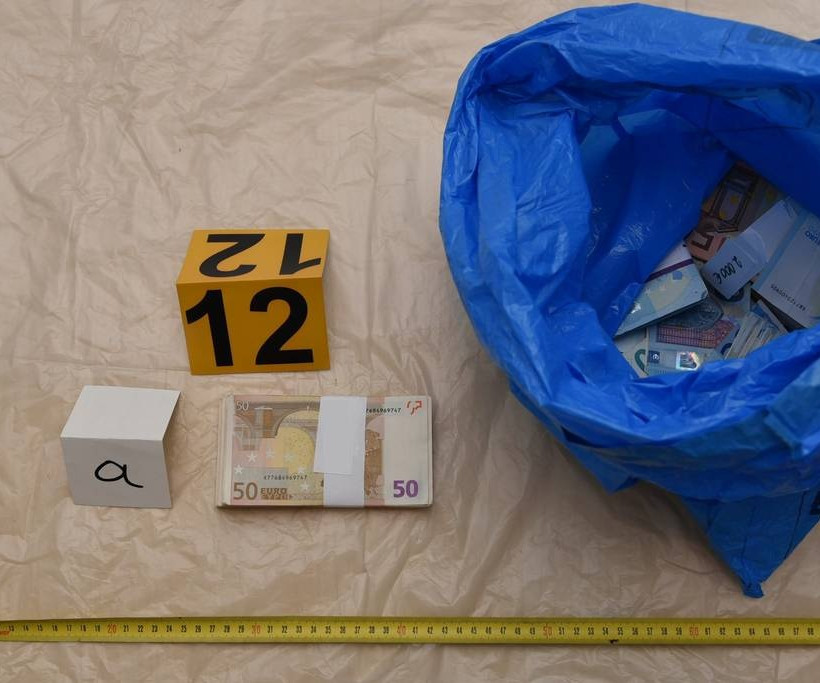 Πόλα Ρούπα: Έκρυβε ολόκληρο οπλοστάσιο στο σπίτι της Ηλιούπολης (photos)