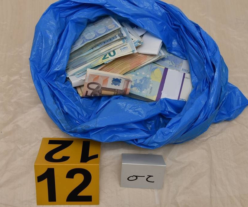 Πόλα Ρούπα: Έκρυβε ολόκληρο οπλοστάσιο στο σπίτι της Ηλιούπολης (photos)