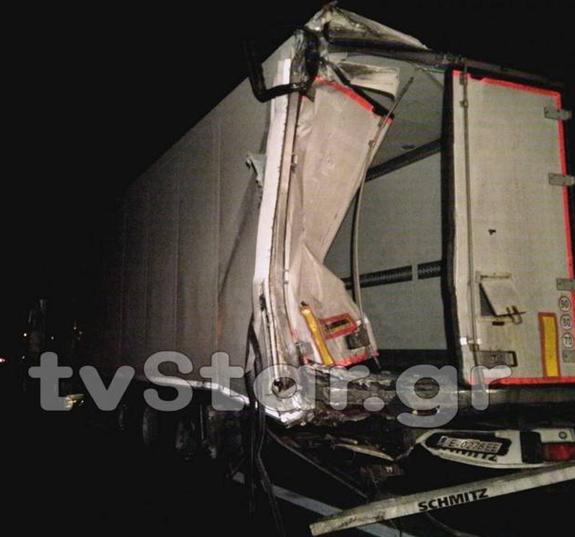 Φρικτό τροχαίο στην Εθνική Οδό Αθηνών - Λαμίας (pics+vid)