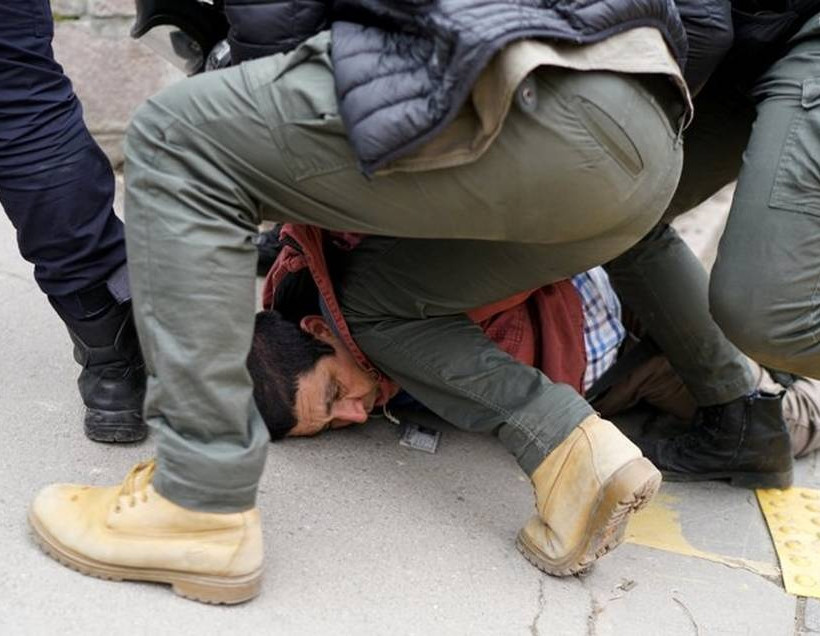 Συλλήψεις και δακρυγόνα σε επεισόδια στην Άγκυρα (pics+vid)