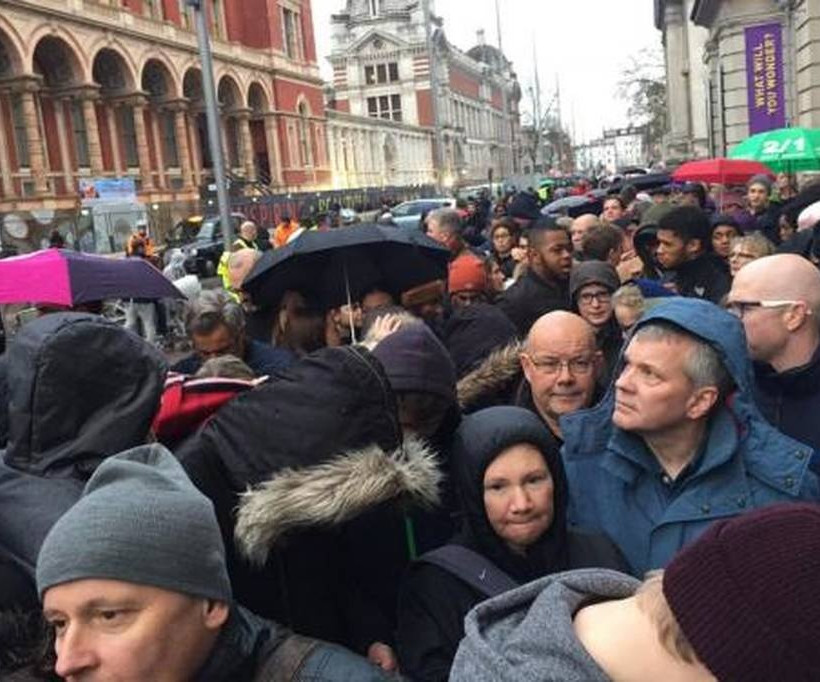 Φωτιά στο Μουσείο Επιστημών στο Λονδίνο - Εκκενώθηκε το κτήριο (pics)