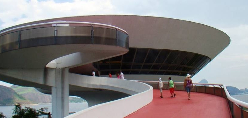  Το Μουσείο Σύγχρονης Τέχνης Niterói (MAC) στο Ρίο ντε Τζανέιρο, Βραζιλία