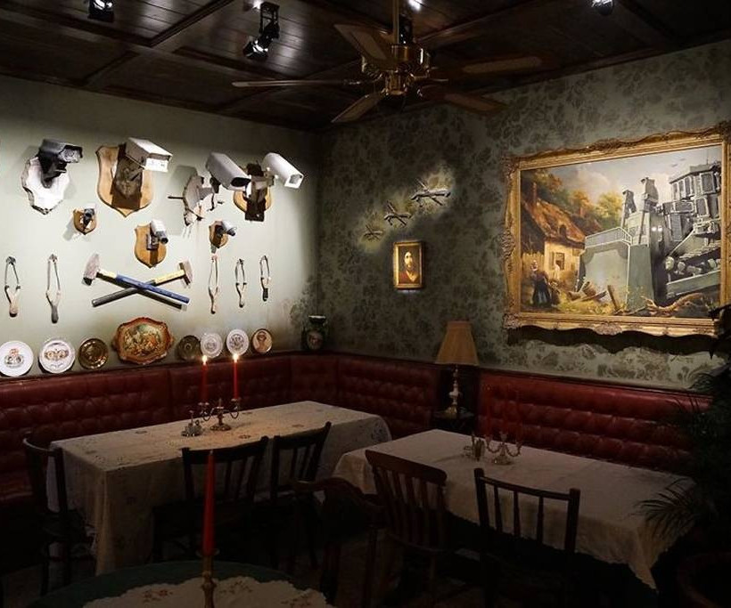 O ανατρεπτικός Banksy «ξαναχτύπησε» και στέλνει καυστικό μήνυμα από τη Βηθλεέμ