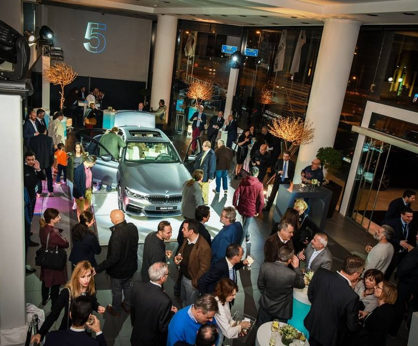 Η έκτη γενιά της BMW Σειράς 5 συναντά την Τέχνη στην Σπανός ΑΕ. (pics+vid)