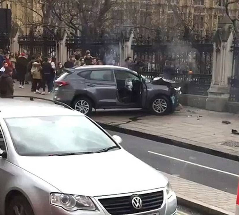 Επίθεση Λονδίνο: Δύο Έλληνες τραυματίες από το τρομοκρατικό χτύπημα (Pics+Vids)