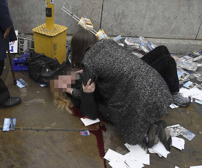 Επίθεση Λονδίνο: Δύο Έλληνες τραυματίες από το τρομοκρατικό χτύπημα (Pics+Vids)