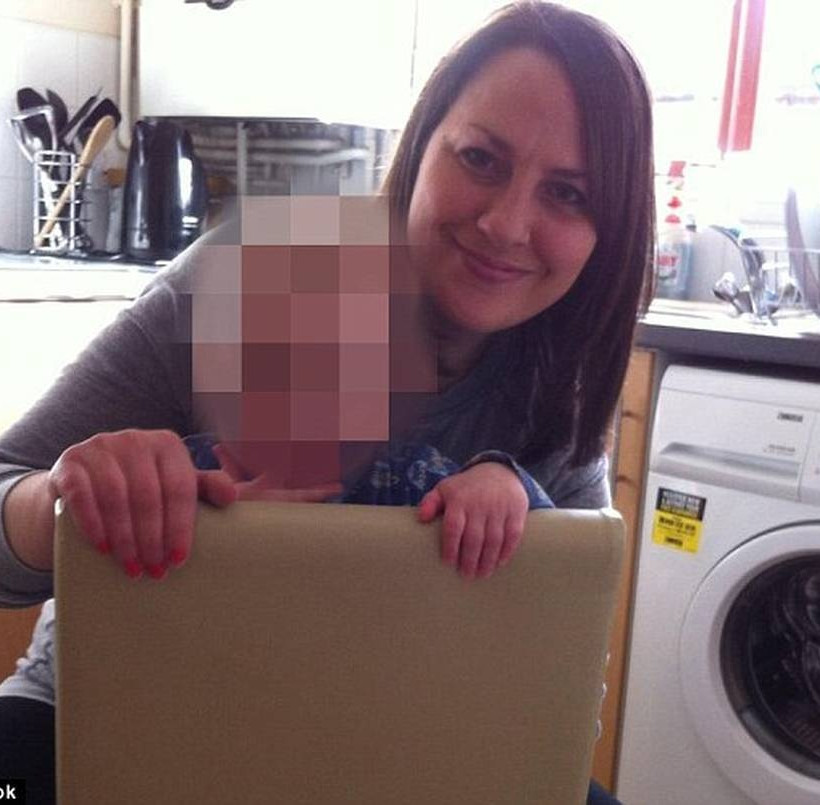 Στη φυλακή η «αχόρταγη» μάνα που έμεινε μόνο με το στρινγκ και έκανε σεξ με 7 ανήλικους ταυτόχρονα