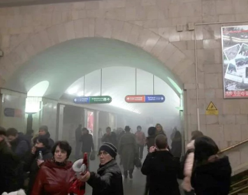 Έκρηξη Αγία Πετρούπολη: Συγκλονιστικές εικόνες από το μετρό – Θλίψη και ανησυχία στη χώρα