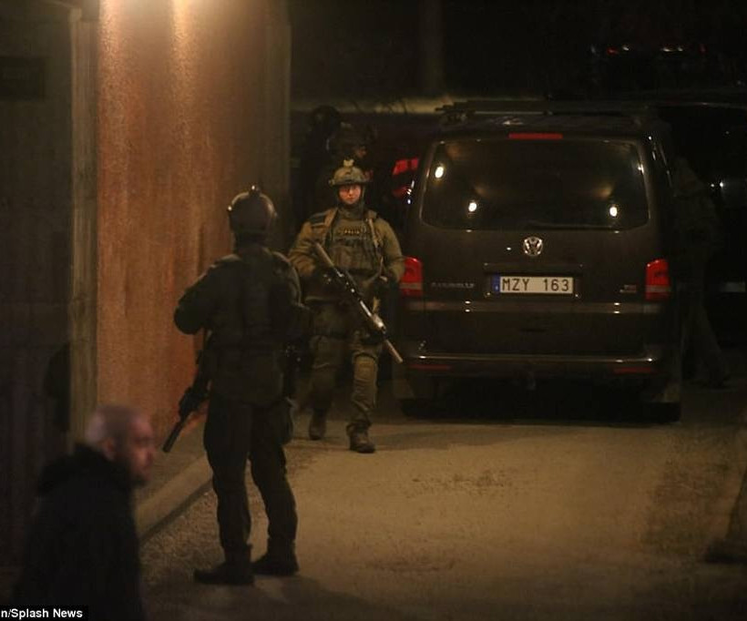 Τρομοκρατική επίθεση Στοκχόλμη: Η στιγμή της σύλληψης του μακελάρη (photos&videos)