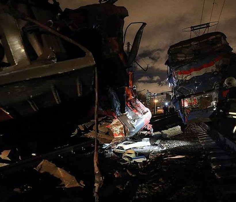 Πανικός στη Μόσχα από σύγκρουση τρένων - Δεκάδες τραυματίες (pics+vids)