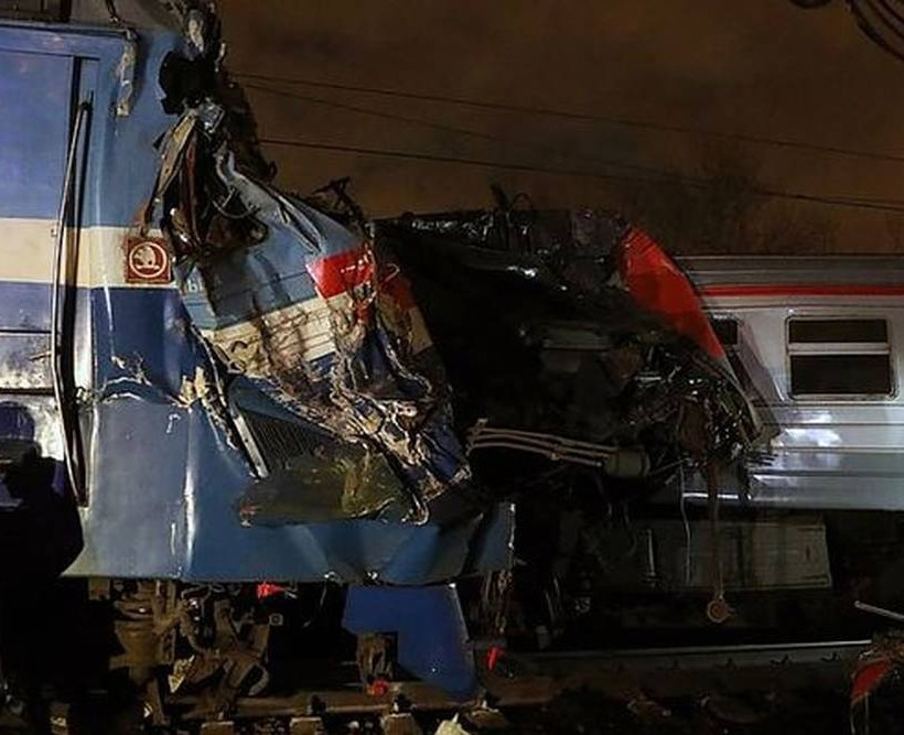 Πανικός στη Μόσχα από σύγκρουση τρένων - Δεκάδες τραυματίες (pics+vids)